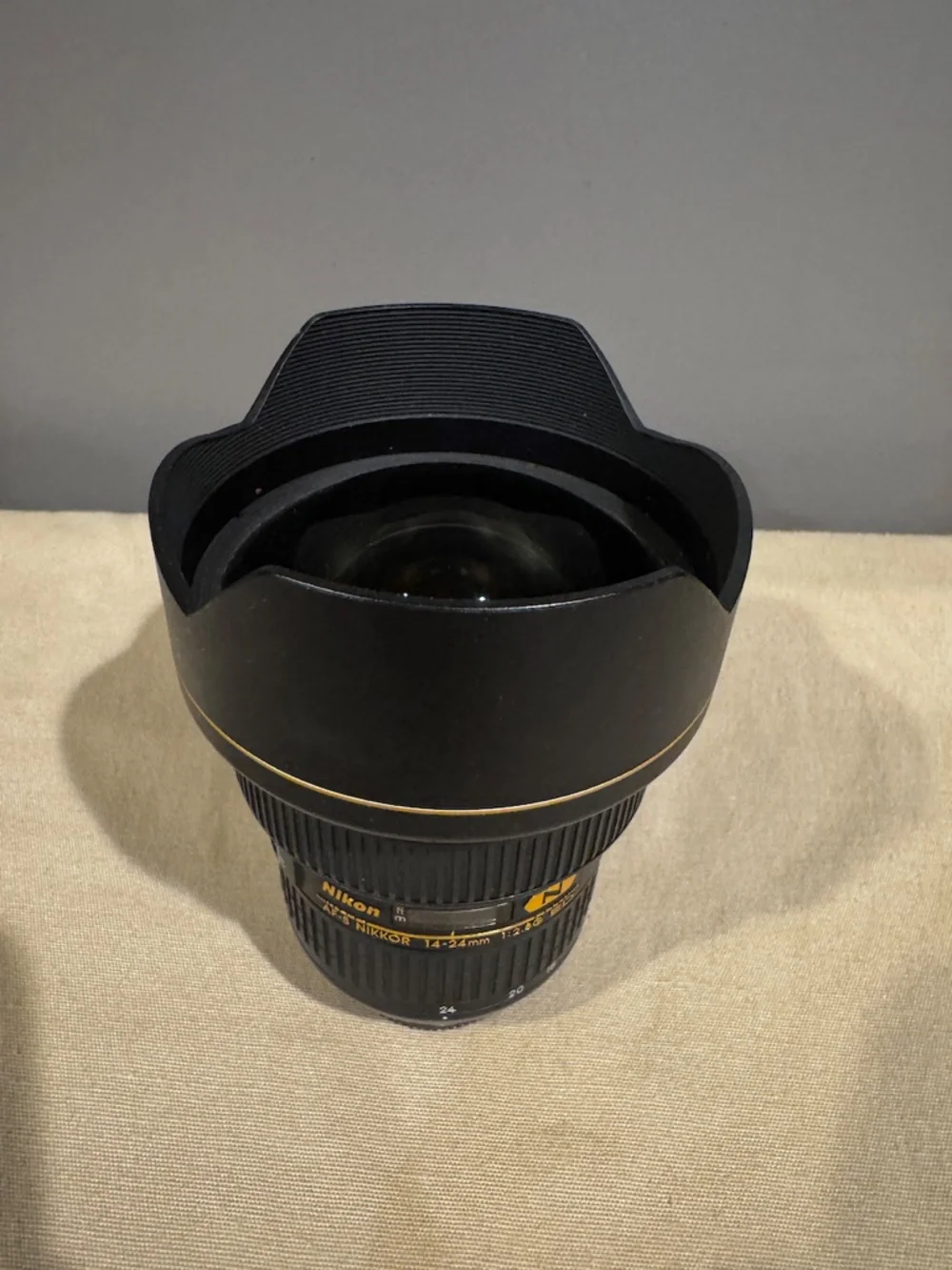 Nikon AF-S NIKKOR 14-24mm F/2.8G ED AF Lens Made in Japan